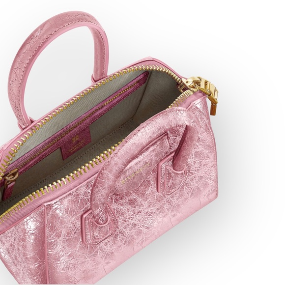 👜 🆕 Givenchy Mini Antigona Bag In Laminated Leather in color silk pink - Picture 8 of 11